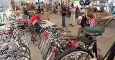 V Feria de la bicicleta: exposición stands
